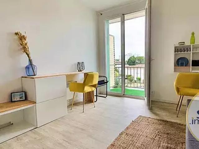 Mont de Marsan 40000 Location appartement 1 pièce t1 au dernier étage