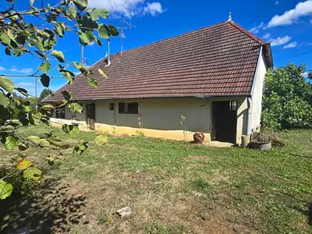 Mont sous Vaudrey 39380 Achat / Vente maison 3 pièces t3 au dernier étage