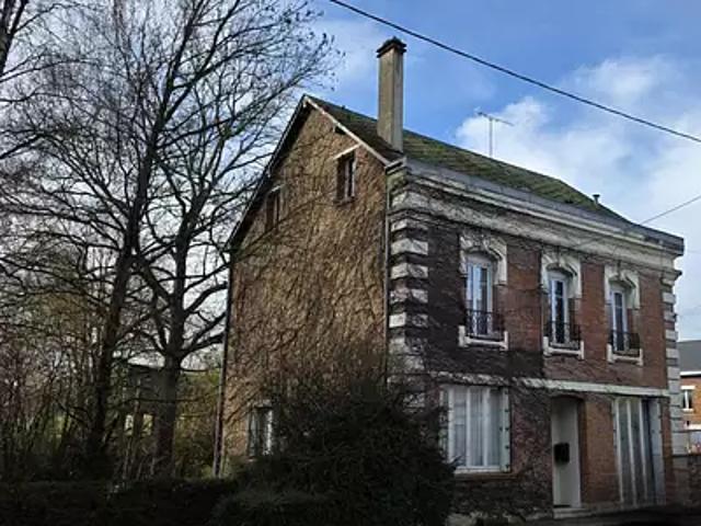 Montcornet 02340 Achat / Vente maison 9 pièces t9 parking