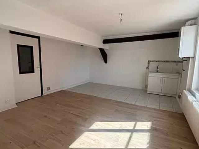Montceau les Mines 71300 Location appartement 3 pièces t3 au dernier étage