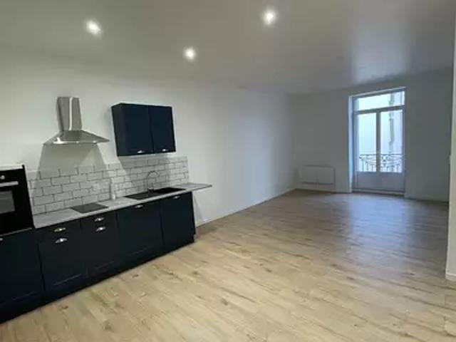 Montceau les Mines 71300 Location appartement 2 pièces t2 au dernier étage