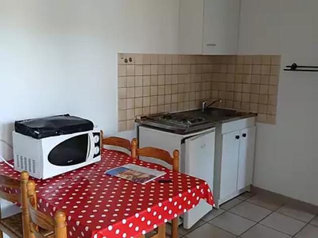 Montclus 30630 Location appartement 1 pièce t1 terrasse