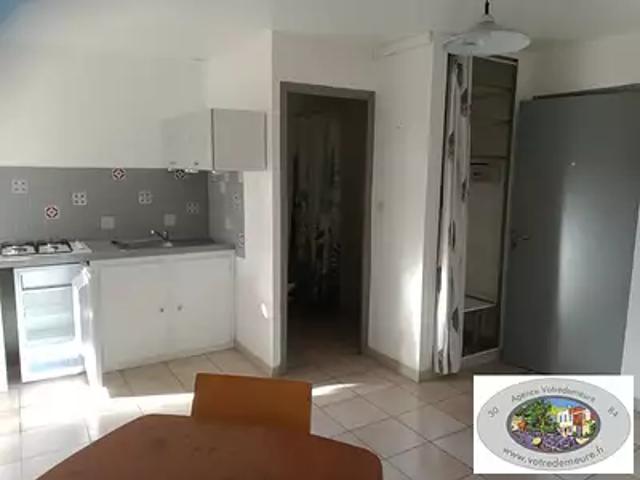 Montclus 30630 Location appartement 2 pièces t2 au dernier étage terrasse