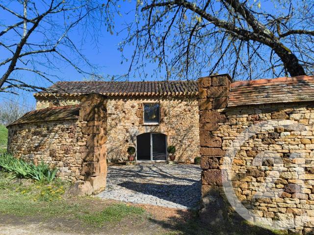 Montclera, dans un secteur très calme à moins de 5min en voi. 113m² Montcléra