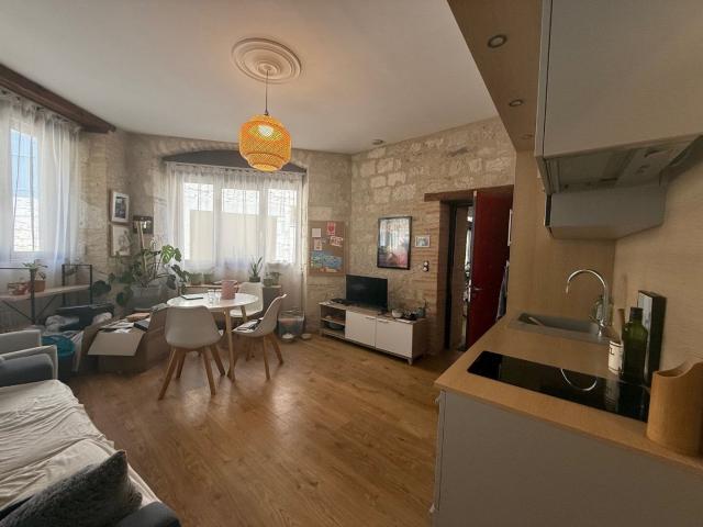 Montcuq centre 303m² Montcuq