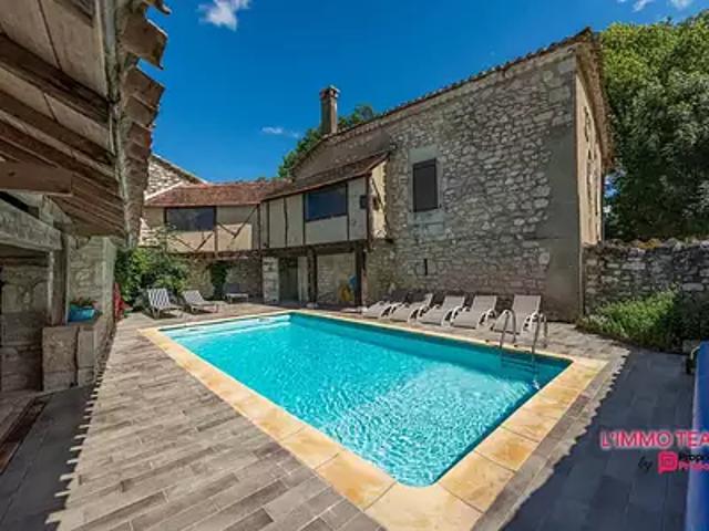 Montcuq en Quercy Blanc 46800 Achat / Vente maison 11 pièces t11 piscine jardin