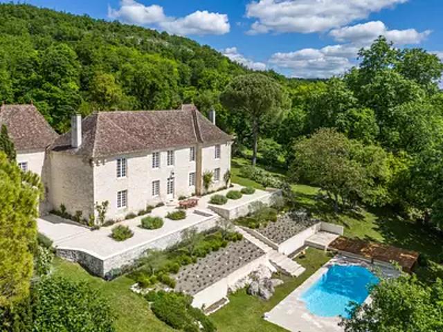 Montcuq en Quercy Blanc 46800 Achat / Vente maison 9 pièces t9