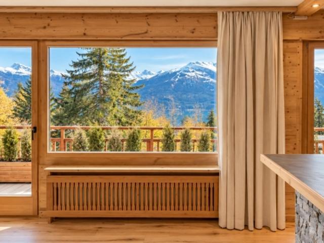 Montana – Schöne renovierte 49 m² Wohnung mit Balkon, nahe den Skiliften