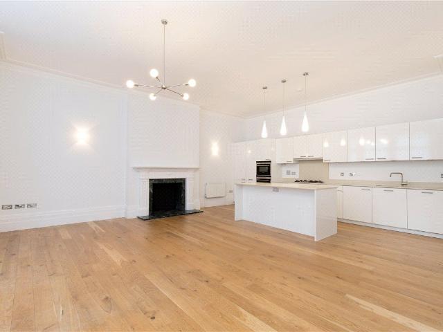 Montagu Square, Marylebone, London W1H, 2 bed flat to rent, £6,392 pcm | PrimeLocation