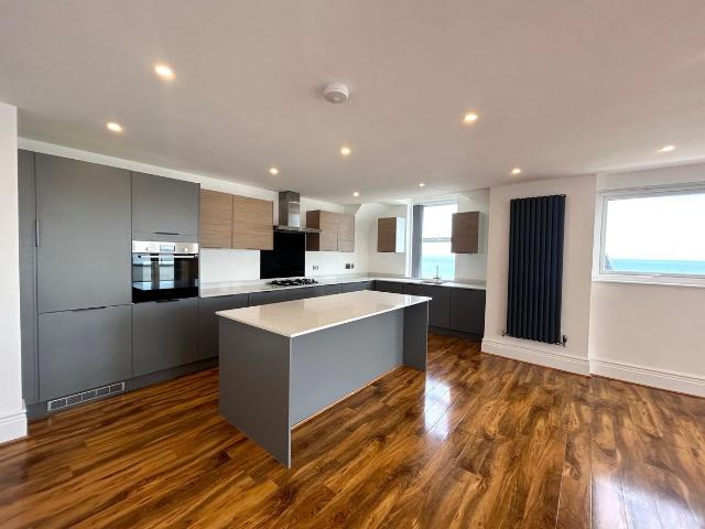 Montague Apartments, Whitley Bay NE26, 3 bed flat to rent, £3,100 pcm | PrimeLocation