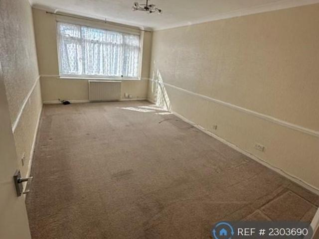 Montague Buildings, Southend On Sea, SS1 2 bed flat to rent £990 pcm £228 pw