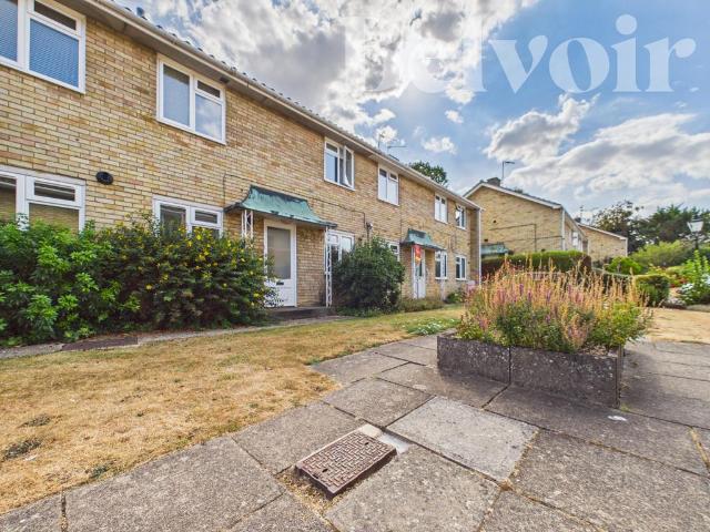Montague Place, Town Centre. 2 bed flat to rent £1,350 pcm £312 pw