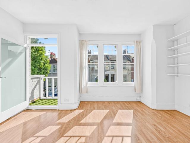 Montague Road, Crouch End, London N8, 1 bed flat to rent, £1,875 pcm | PrimeLocation