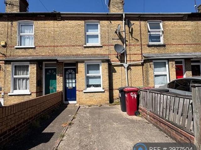 Montague Road, Slough, SL1 2 bed terraced house to rent £1,675 pcm £387 pw