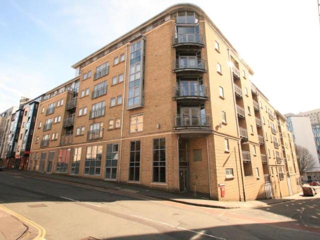 Montague Street, Bristol BS2, 1 bed flat to rent, £1,300 pcm | PrimeLocation