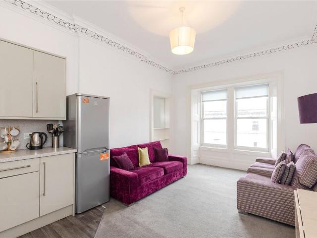 Montague Street, Edinburgh, Midlothian 3 bed apartment to rent £2,600 pcm £600 pw