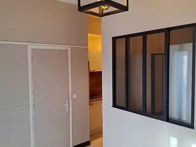 Montagnac 34530 Location appartement 1 pièce t1 au dernier étage balcon