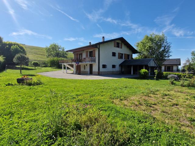 Montagnole très belle villa avec vue splendide !