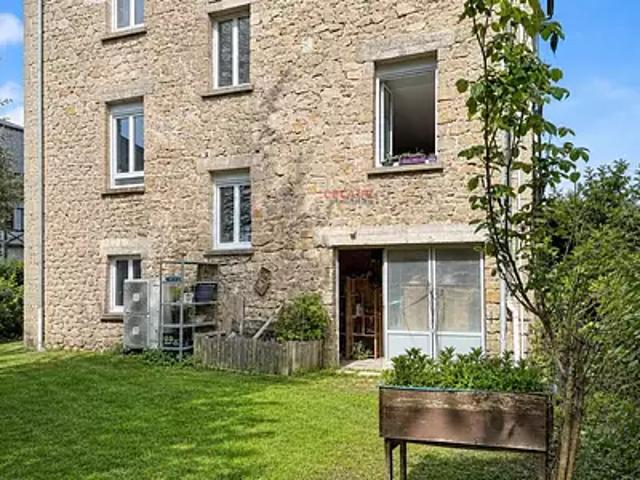 Montaignac Saint Hippolyte 19300 Achat / Vente maison 11 pièces t11 jardin cave