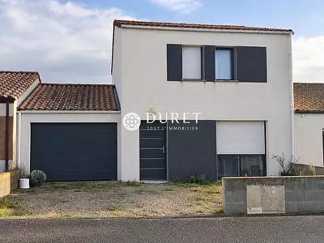 Montaigu Vendée 85600 Location maison 4 pièces t4 terrasse parking