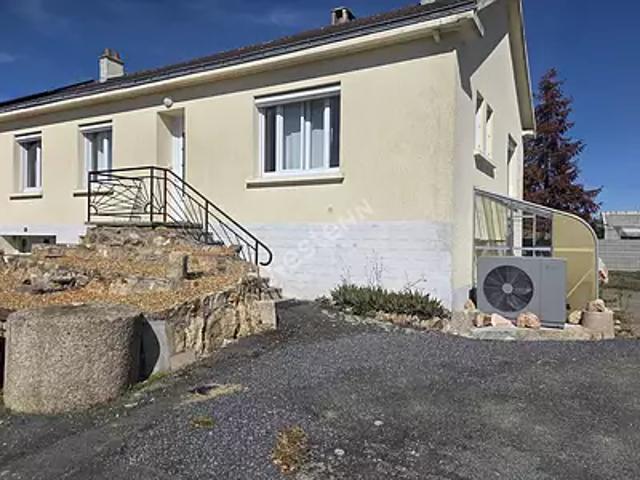 Montaigu Vendée 85600 Location maison 5 pièces t5 jardin
