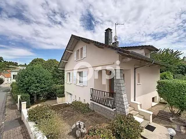 Montaigut 63700 Achat / Vente maison 5 pièces t5 jardin terrasse