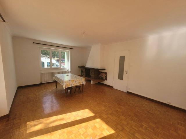 MONTAUT LES CRENEAUX Maison T6 de 146m²