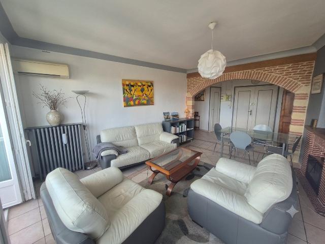 MONTAUBAN À 5 minutes à pied de l'hypercentre Appartement T3 lumineux avec terrasse, parking et cellier
