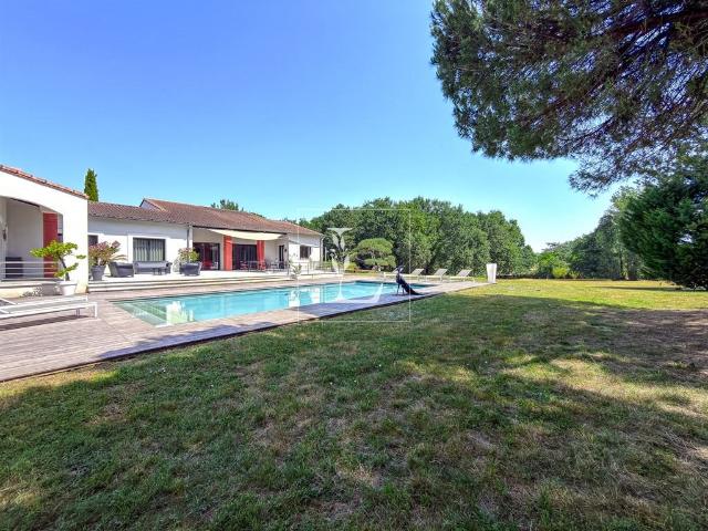 Montauban Secteur Est Prise, Propriete Familiale Preservee. 312m² Montauban