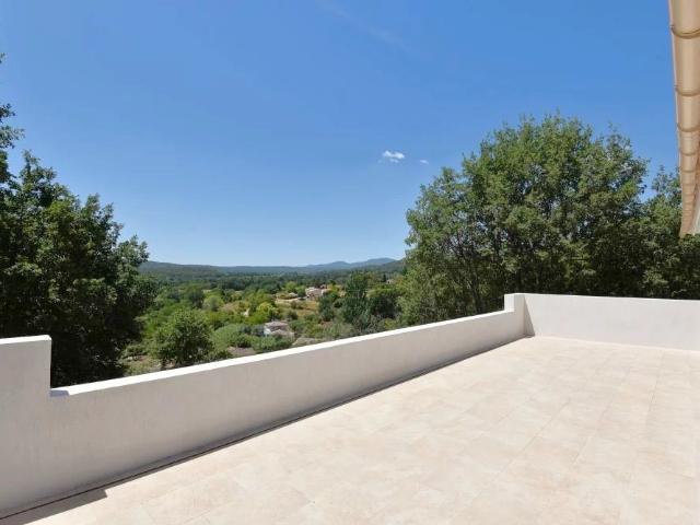 Montauroux – Appartement rénové de 80 m² environ avec grande. 80m² Montauroux