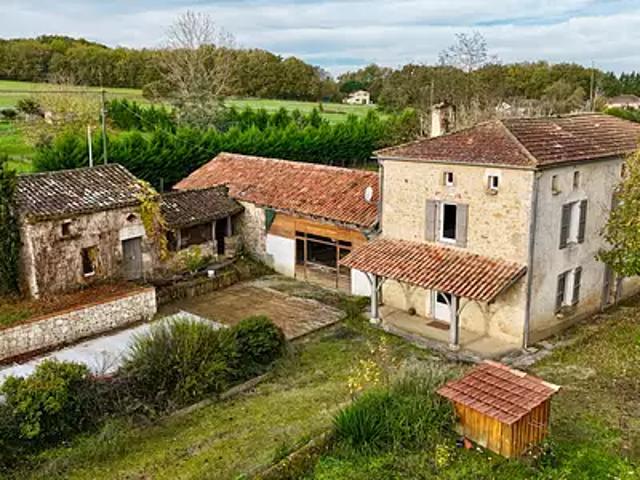 Montayral 47500 Achat / Vente maison 4 pièces t4 au dernier étage piscine
