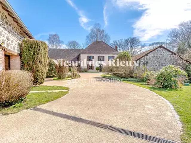 Montboucher 23400 Achat / Vente maison 11 pièces t11 piscine parking