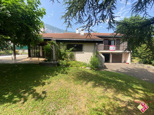 Montbonnot Saint Martin 5 chambres + bureau et dépendances 169m² Montbonnot Saint Martin