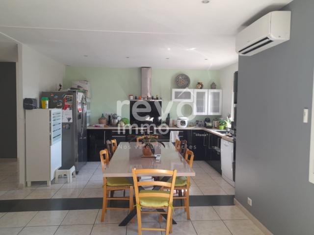 Montbazin Bel appartement avec terrasse jardin et stationnement