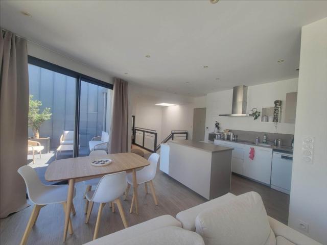 Montbeliard Centre ville Superbe appartement T4 en duplex avec, Montbeliard 25200