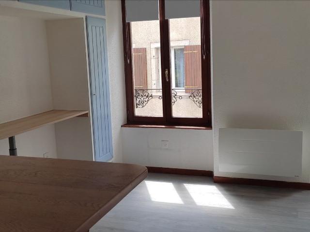 Montbéliard – Studio Proche centre ville, Montbeliard 25200