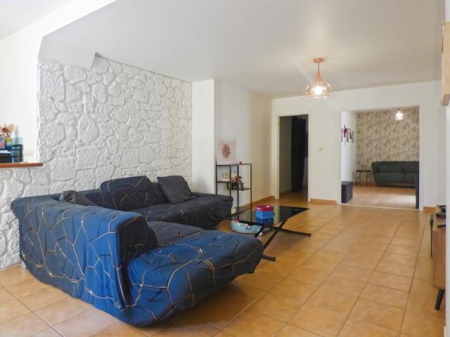 MONTBLANC 34 APPARTEMENT 4 PIECES EN REZ DE CHAUSSEE, AVEC GARAGE ET PATIO