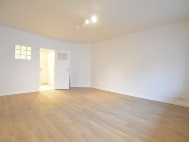 MONTGOMERY beautiful studio with terrace