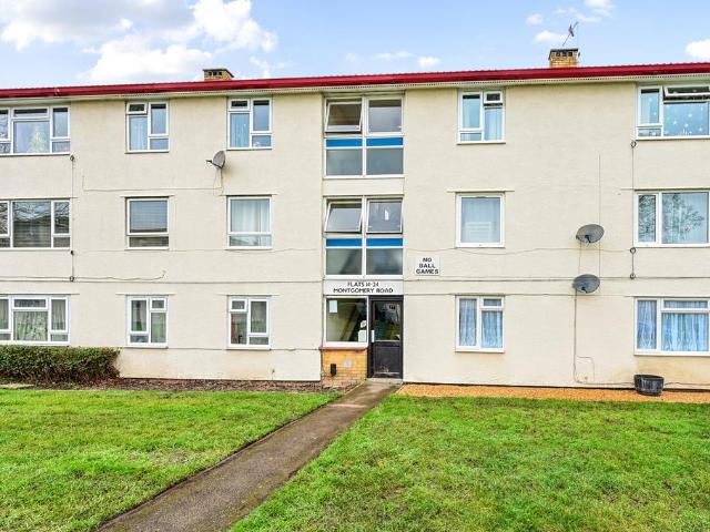 Montgomery Road, Farnborough, GU14 2 bed apartment to rent £1,250 pcm £288 pw