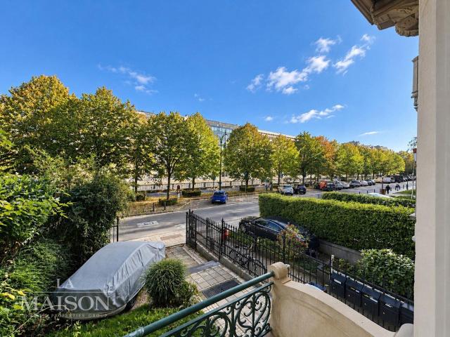 Montgomery – Spacious 2 bedroom duplex with garden