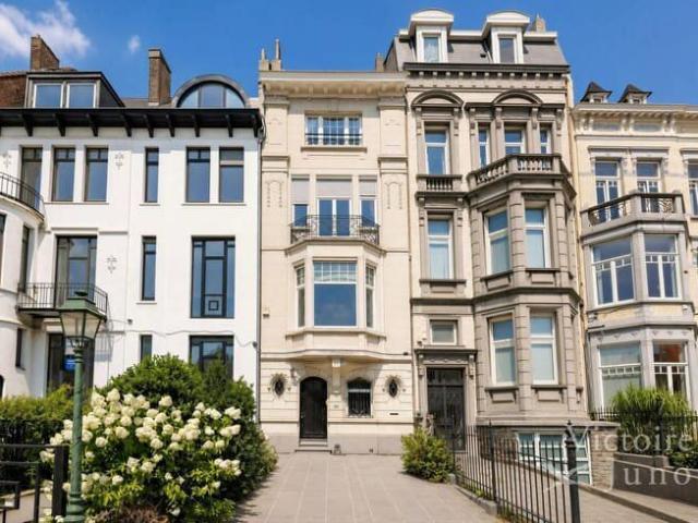 Montgomery Square, magnificent 5 bedroom mansion