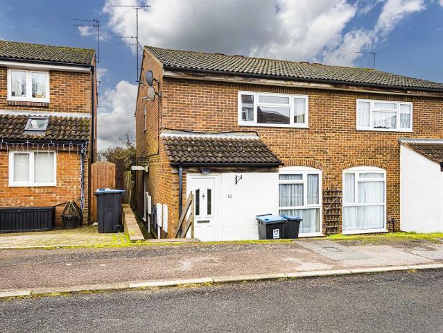 Montgomerie Close, Berkhamsted, Hertfordshire HP4, 1 bed maisonette to rent, £1,350 pcm | PrimeLocation