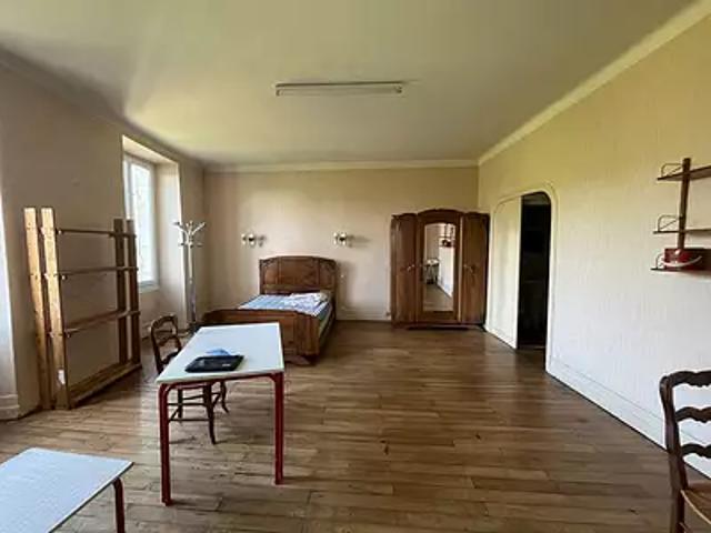 Montguyon 17270 Location appartement 1 pièce t1 au dernier étage