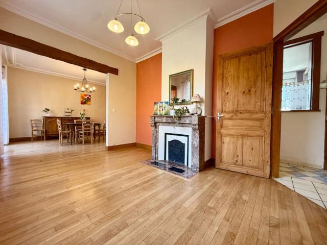 Montdidier maison + local 6 chambres jardin dependan
