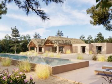 Moradia T6 em construção, com 430 m² de área bruta de construção, lote com 4.4 ha, Monte Alentejano em Melides