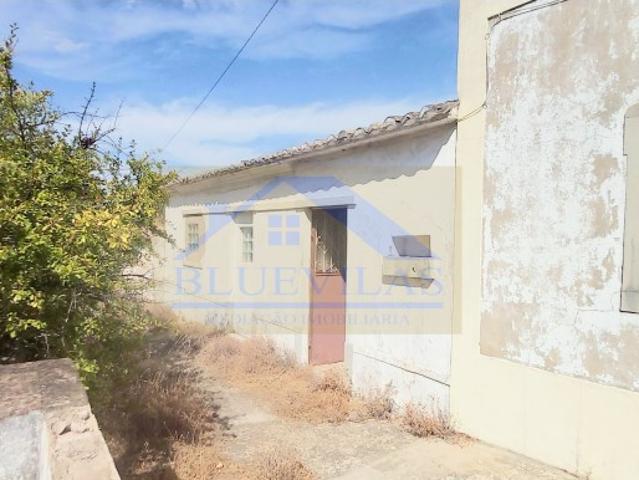Monte Algarvio Gorjões Santa Bárbara 3 casas em ruína logradouro 1420m2 Cisterna Bons acessos