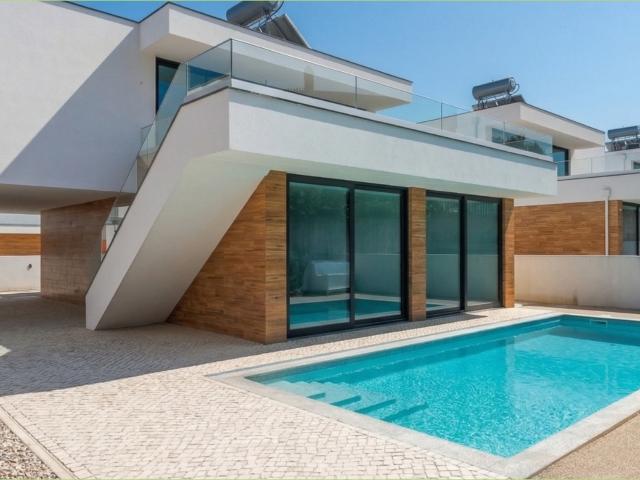 Monte da Baía Villas | Moradias com Vista Baía junto à Melhor Praia para Famílias de Portugal