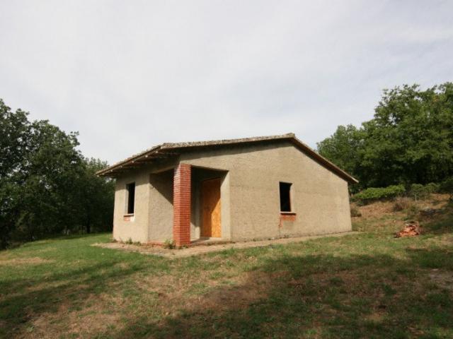 Monte San Savino vendesi in posizione collinare casa singola. 100m² Monte San Savino