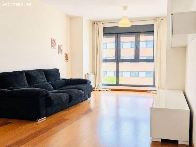 MONTECARMELO PISO EXTERIOR CON 2 PLAZAS DE GARAJE Y TRASTERO, PISCINA Y PORTERO 24 H, JUNTO AL MET