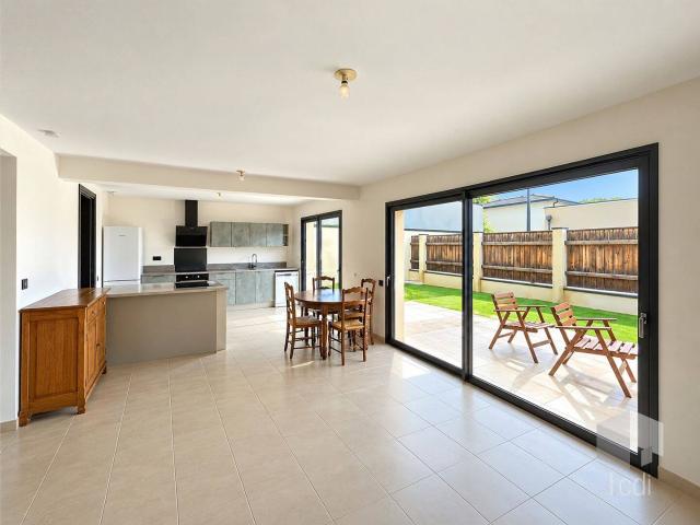 MONTELIMAR, maison 106 m², 4 chambres